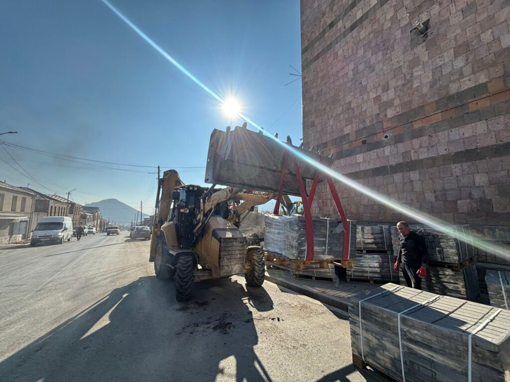 592365858_873823225149117_4765080020425656771_n