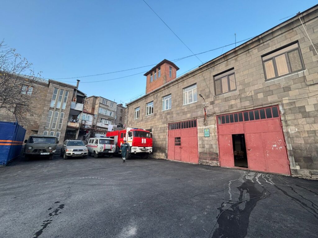 594412590_873823075149132_5681808762987150466_n